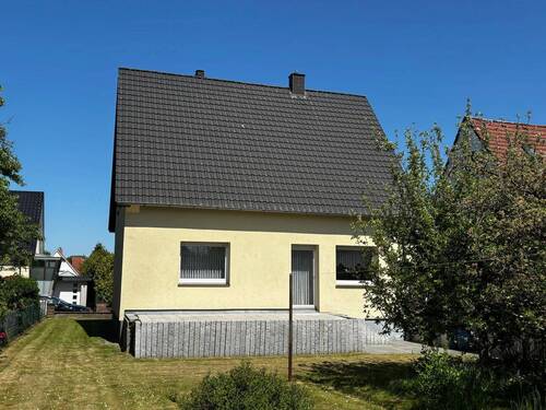 Rückseite mit Terrasse - 