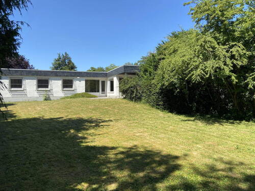 Gartenansicht - 6 Zimmer Bungalow zum Kaufen in Bad Homburg vor der Höhe
