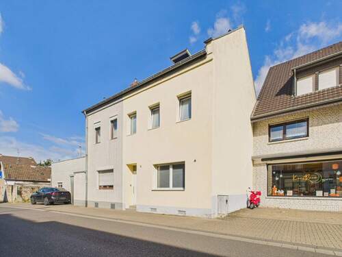 Hausansicht - 4 Zimmer Doppelhaushälfte zum Kaufen in Pulheim