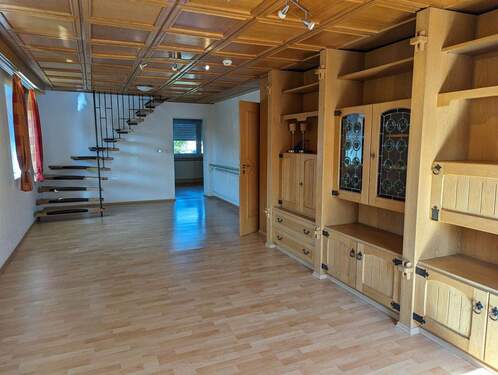 Wohnen OG mit Treppe ins DG - 