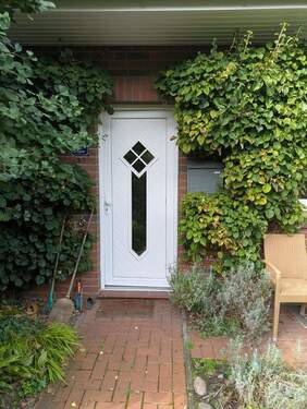 Haustür - 4 Zimmer Reihenmittelhaus zum Kaufen in Stade