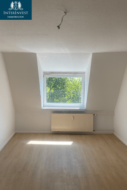 Wohnzimmer - 2 Zimmer Etagenwohnung in Magdeburg