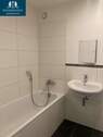 Badezimmer mit Wanne - 