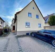 Wohnen und investieren! Charmantes Mehrfamilienhaus in begehrter Lage - Leonberg Eltingen