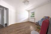 Zimmer mit viel Tageslicht - 