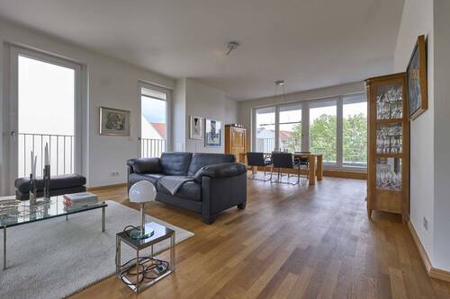 Wohnen - Elegantes Penthouse mit Terrassenblick und Liftzugang