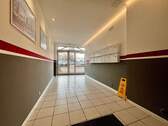 Eingangsbereich mit BK-Anlage - Büro zum Kaufen in Magdeburg