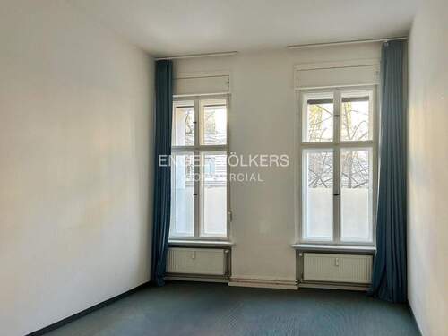 Fläche im 1. OG - Büro zum Kaufen in Berlin