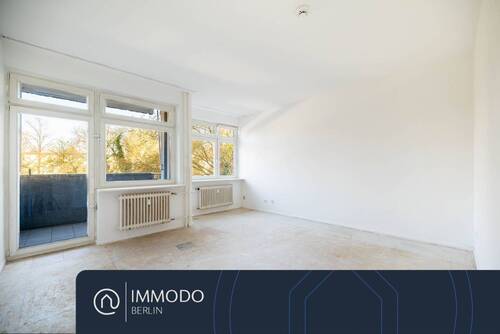 Wohnzimmer - ?? Gelegenheit in Schmargendorf - sanierungsbedürftige 3-Zi-Whg mit Lift, Balkon & Blick ins Grüne