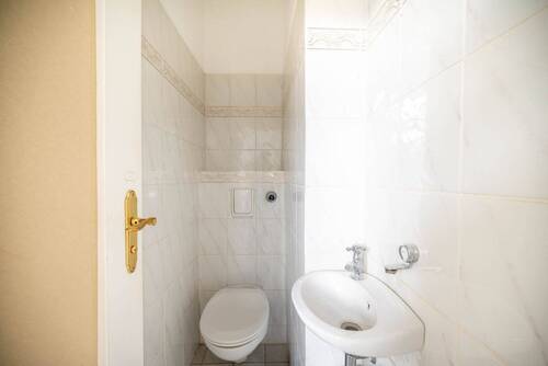 WC - 