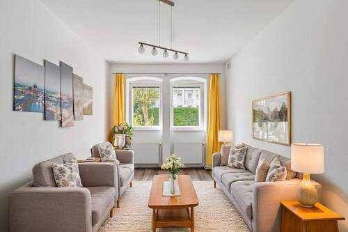 Wohnzimmer Beispiel - 2 Zimmer Etagenwohnung zum Kaufen in Berlin