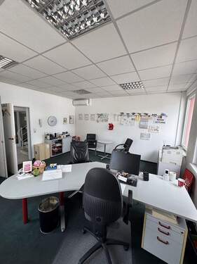 3 - 1 Zimmer Büro in Frankfurt am Main