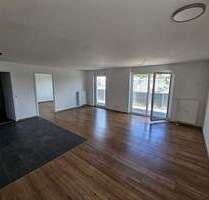 Helle 2-Zimmer-Wohnung im 2. Stock mit Balkon - Kemnath