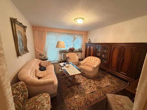 Wohnzimmer - 3 Zimmer Etagenwohnung zum Kaufen in Remscheid