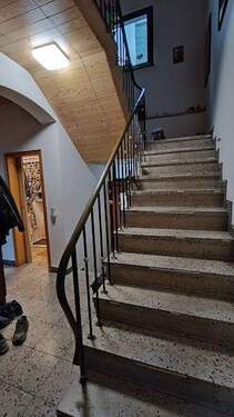 EG Treppe zum OG - 