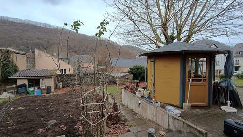 Garten mit Freisitz - 