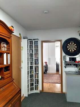 Diele/Blick ins Schlafzimmer - 