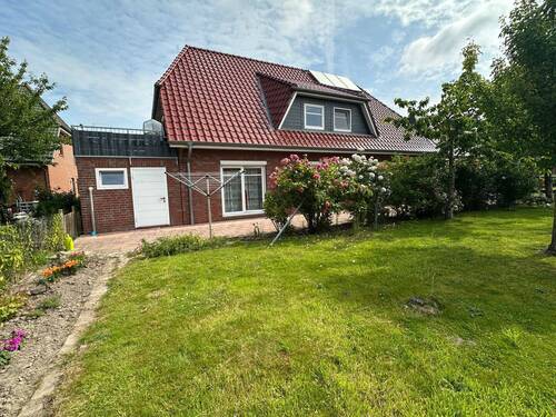 Sicht vom Garten - 7 Zimmer Mehrfamilienhaus, Wohnhaus in Büsum