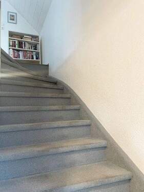 Treppe ins OG.jpg - 