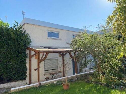 Anbau - Mehrfamilienhaus, Wohnhaus in Trebur