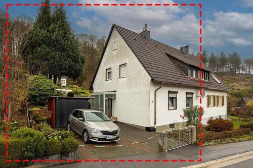 Außenansicht - 5 Zimmer Doppelhaushälfte zum Kaufen in Lüdenscheid