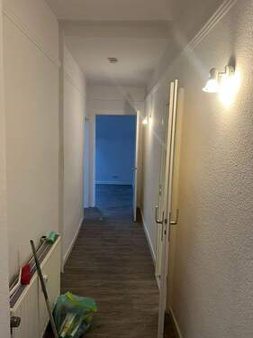 Diele - 4 Zimmer Etagenwohnung in Mönchengladbach