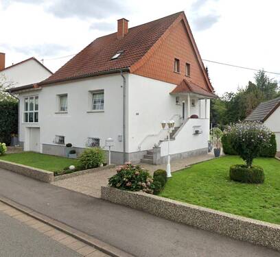 Front - Charmantes Einfamilienhaus in ruhiger Lage direkt am Feld in 66787 Wadgassen