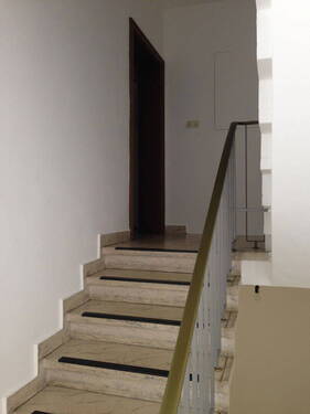 Wohnungseingang links - 