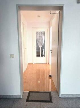Eingangsbereich Wohnung - 