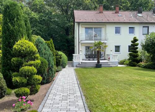 Zugang Haus - Einfamilienhaus mit 148,00 m&sup2; in Wendelstein zum Kaufen