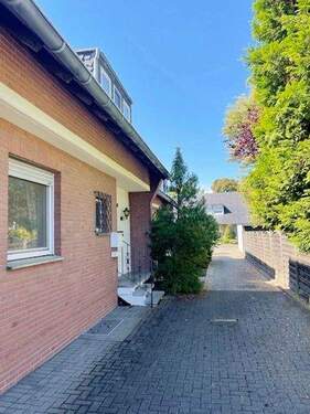 Hausansicht - 5 Zimmer Doppelhaushälfte zum Kaufen in Korschenbroich