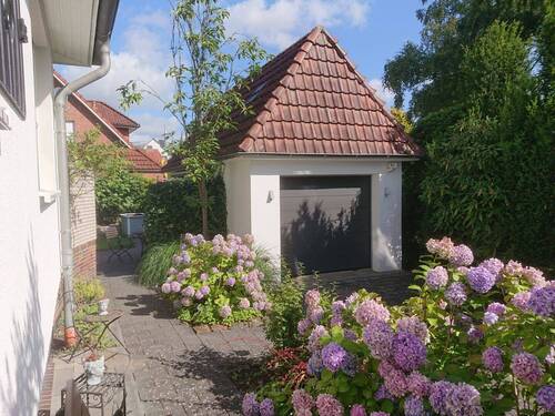 Garage - 