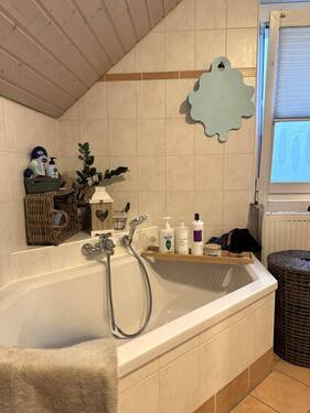 DG Bad mit Eckbadewanne - 