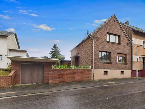 Frontansicht - 3 Zimmer Einfamilienhaus zum Kaufen in Bergheim