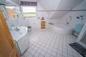 Badezimmer Dachgeschoss - 