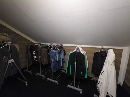 Kleiderschrank Zimmer 1 - 