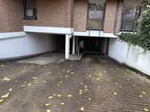 Zufahrt zur Tiefgarage - 