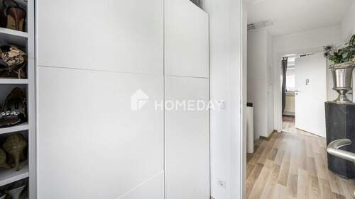 1. OG Ankleidezimmer 2 1 - 