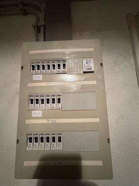 Sicherungskasten 2 - 