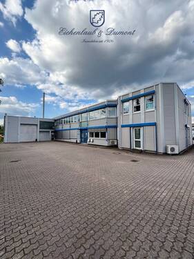 Parkflächen vor dem Gebäude - Moderne Bürofläche im Gewerbegebiet Saarlouis-Röderberg