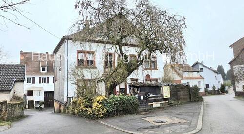 Bild 1 - Zweifamilienhaus mit zusätzlichem Garagengrundstück
