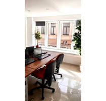 Helles Team-Büro im Neuss-Zentrum - flexibel, möbliert, WLAN