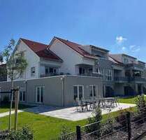 Sonnig-helle 2-Zi. Seniorenwhg. barrierefrei mit Lift; Terrasse, Carport - Wehringen