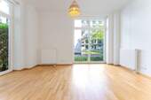 Schlafzimmer mit Zugang zur Terrasse - 