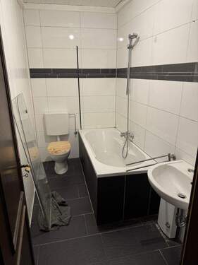 Badezimmer - 2 Zimmer Etagenwohnung zur Miete in Düren