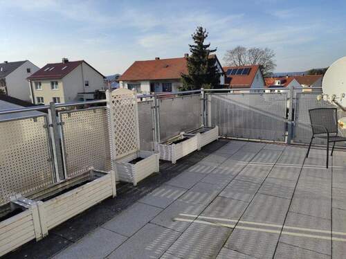 Großzügige Terrasse - 3 Zimmer Terrassenwohnung in Neumarkt in der Oberpfalz