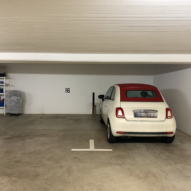 Tiefgaragenstellplatz - 