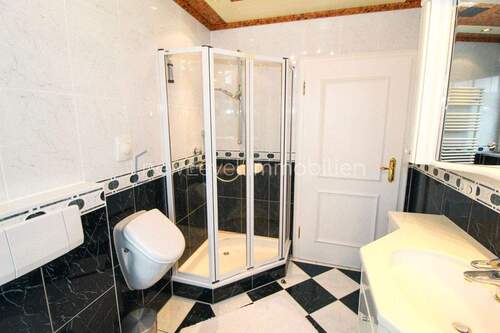 Dachgeschoss Bad 1-2 - 