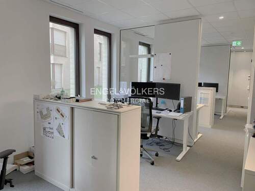 Einheit im EG - Büro mit 688,00 m&sup2; in Berlin zum Kaufen