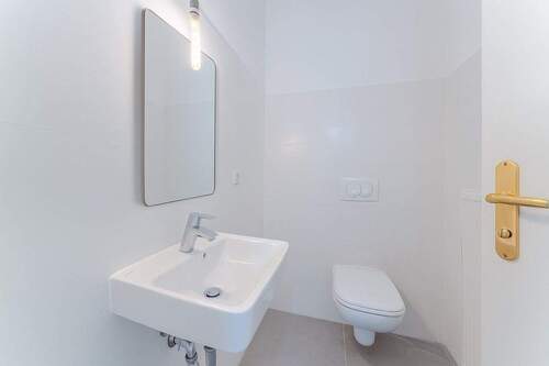 Guest WC. AI-edited - 